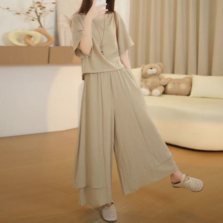 Elegant Two-Piece Women's Set: Crop Top & Wide-Leg Skirt-Trousers thumbnail 3