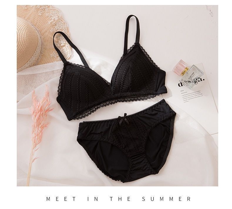 Wireless Bust-Enhancing Push-Up Lace Bra | Adjustable Comfort thumbnail 16