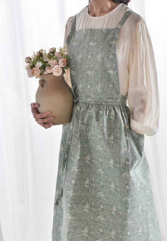 Artistic Floral Cross-Back Bib Apron | Kitchen Work Uniform Canada thumbnail 15