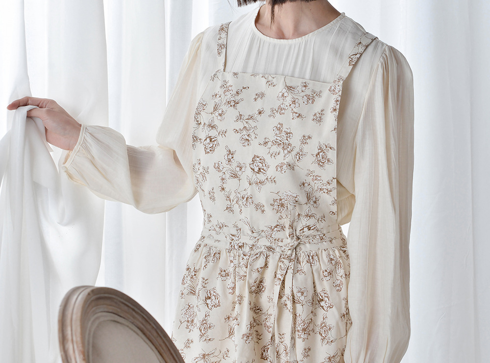 Artistic Floral Cross-Back Bib Apron | Kitchen Work Uniform Canada thumbnail 9