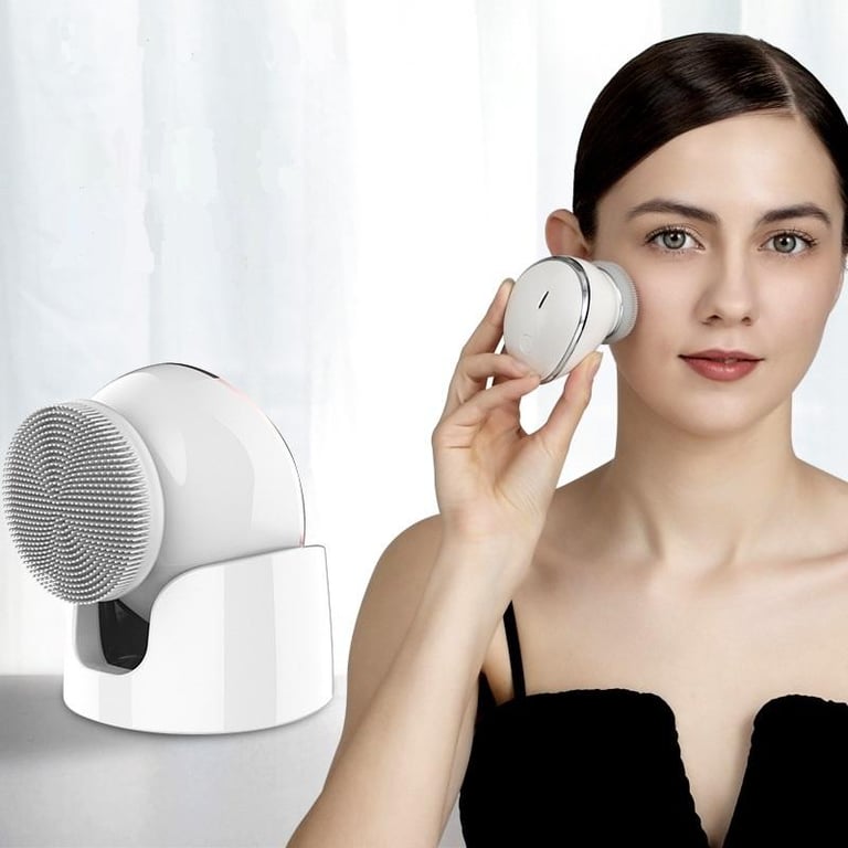 Rechargeable Vibrating Silicone Facial Cleansing Brush with Warm Function thumbnail 5
