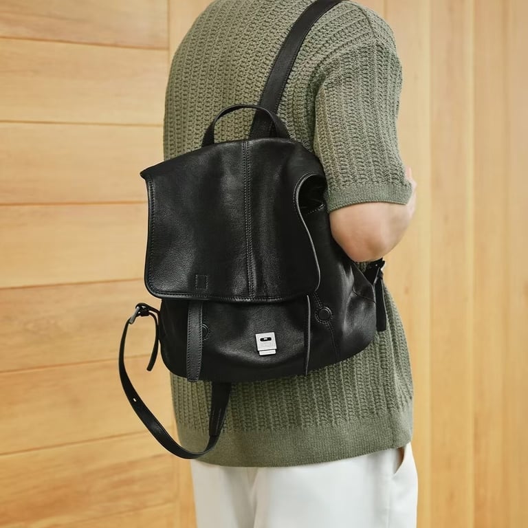 Vegetable-Tanned Leather Messenger Backpack | Convertible Design thumbnail 8